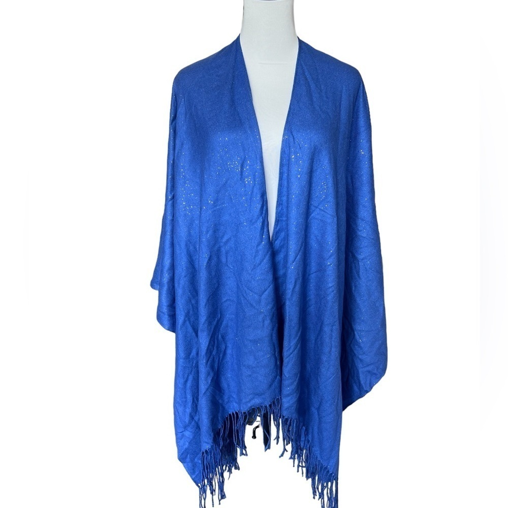 Shawl one size.